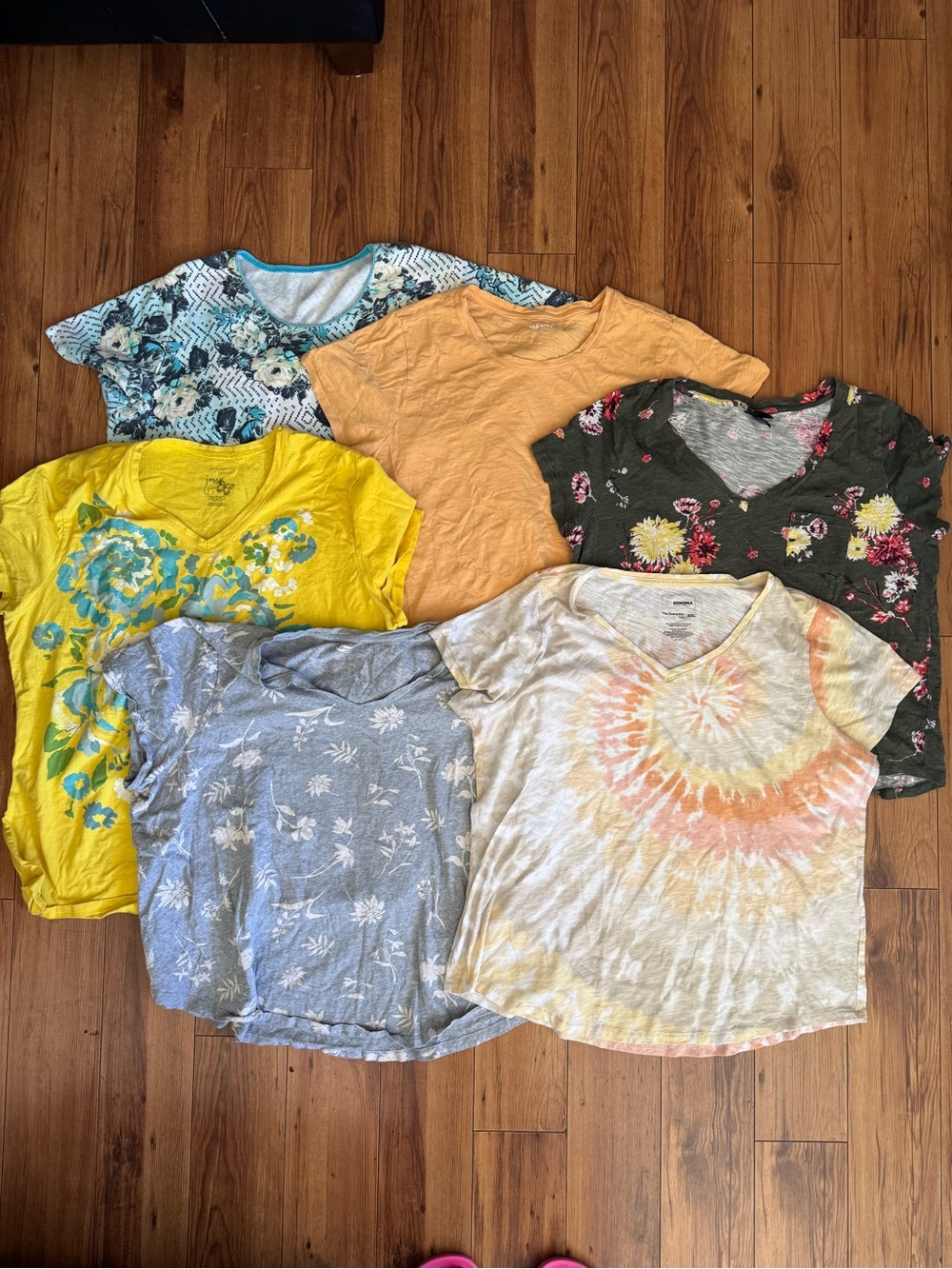 Mixed Women's Summer Tee Bundle size XL to 2X - Old Navy, Sonoma, Torid